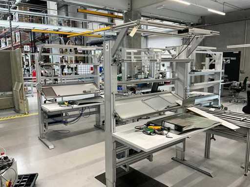 Postazioni di lavoro regolabili in altezza dei pali ITEM (4x)