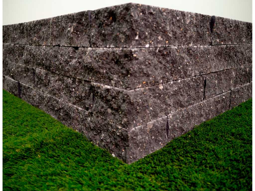 Concrete wall blocks 750 pieces