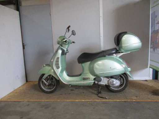 Vespa GT 200L - Scuter - Granturismo răcit cu lichid - Motocicletă