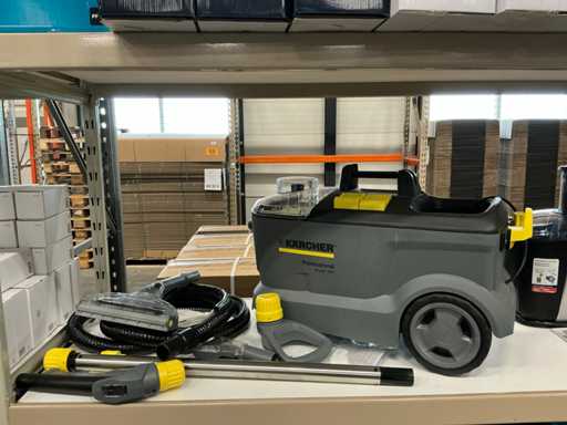 Kärcher Professional Spray Extraction Cleaner