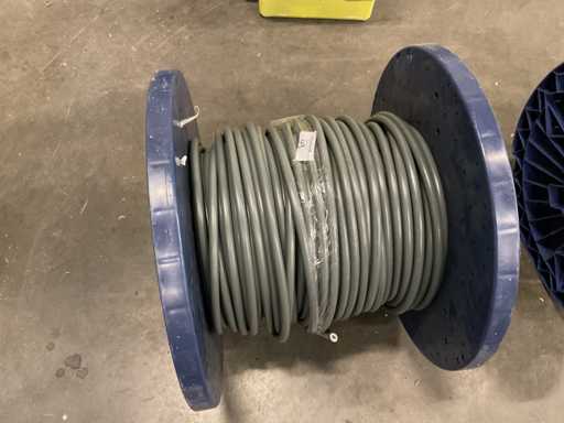 Installatiekabel op rol