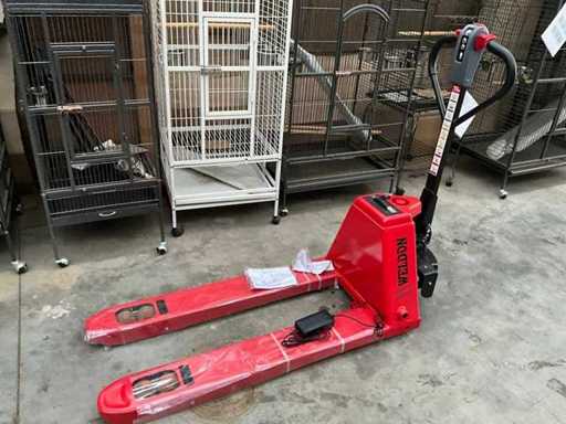 2025 Stacker electric 2 tons - unused - lithium