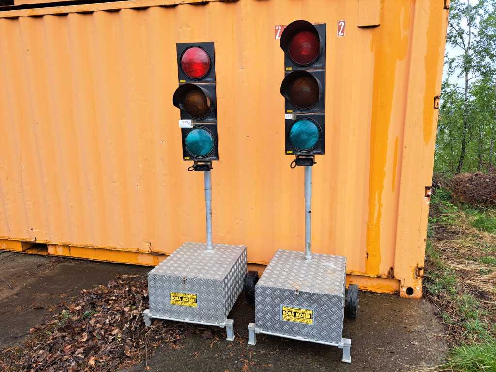 ROSA MOSER - Construction site traffic light (2x)