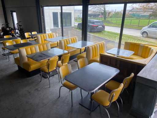 Set eetmeubilair retro