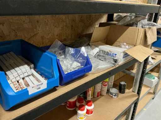 Série de peignes à fil, de connecteurs et de profils d’étanchéité