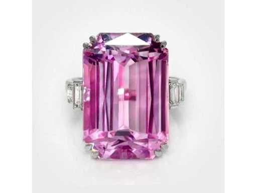 Luxusdesign Ring Natural Intense Pink Kunzite 24,96 Karat
