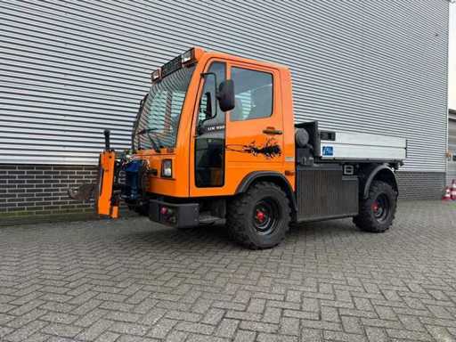 Commercial vehicles, trucks, cars, classic cars, machines