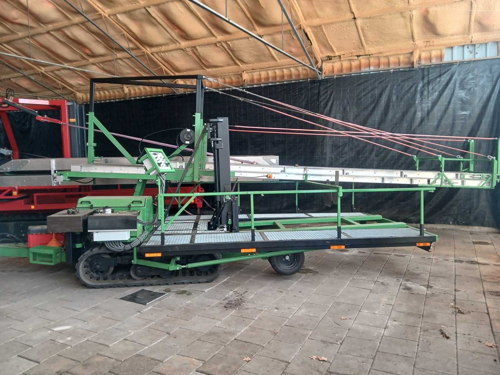 Peony harvester on track – DIY 2024 – 9.5 m cutting belt – Diesel – Turntable