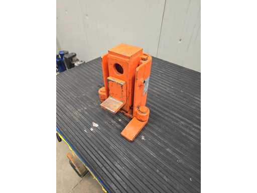  Mechanical Jack