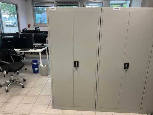 Metalen archiefkast met scharnierende deuren
