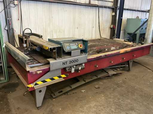 Ma?in? de t?iere cu plasm? Lockformer NT 2000 din 2001