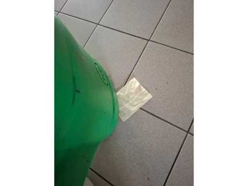 plastic bussen met vultuit
