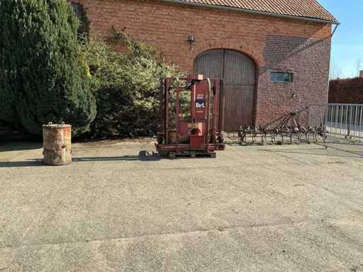 Front weight, lifting mast & ground breaker (3x)