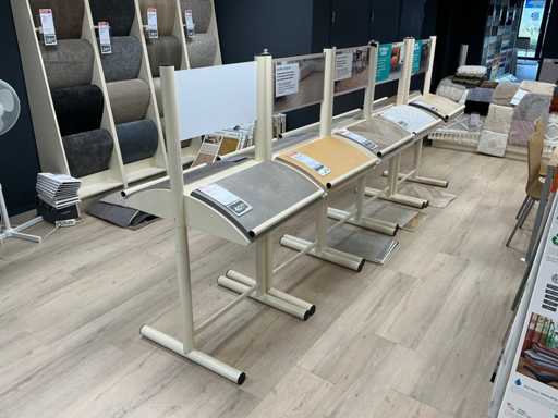 Shelf with vinyl samples (5x)