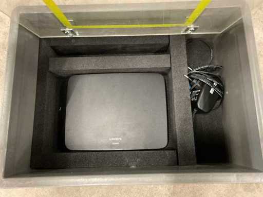 Switche Gigabit Linksys SE2800 a 8 porte