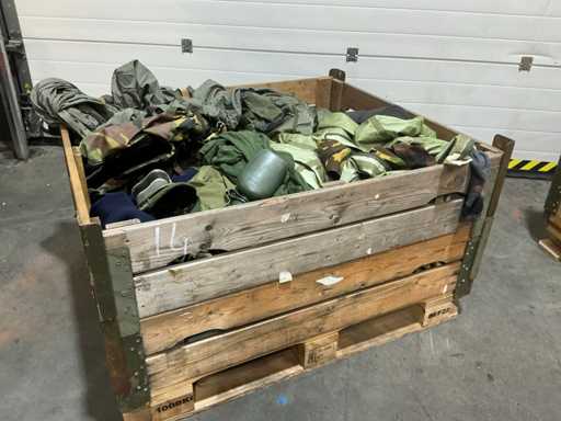 Various NL Army Clothing