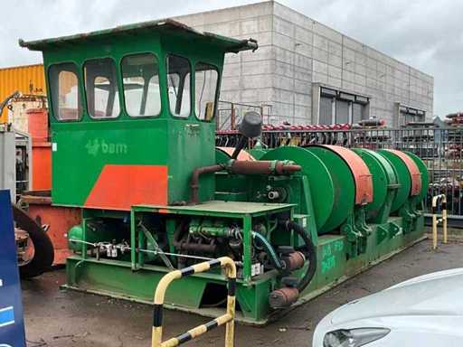 8-drum story winch