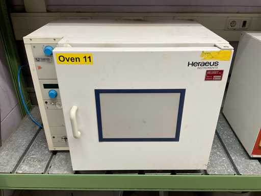 Four à vide Heraeus T6060