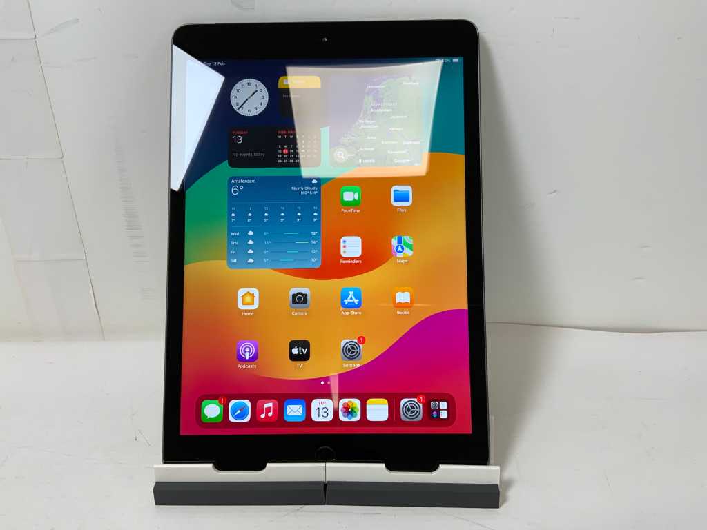 iPad 2020 d’Apple - Wi-Fi et cellulaire - 32 Go - Gris sidéral