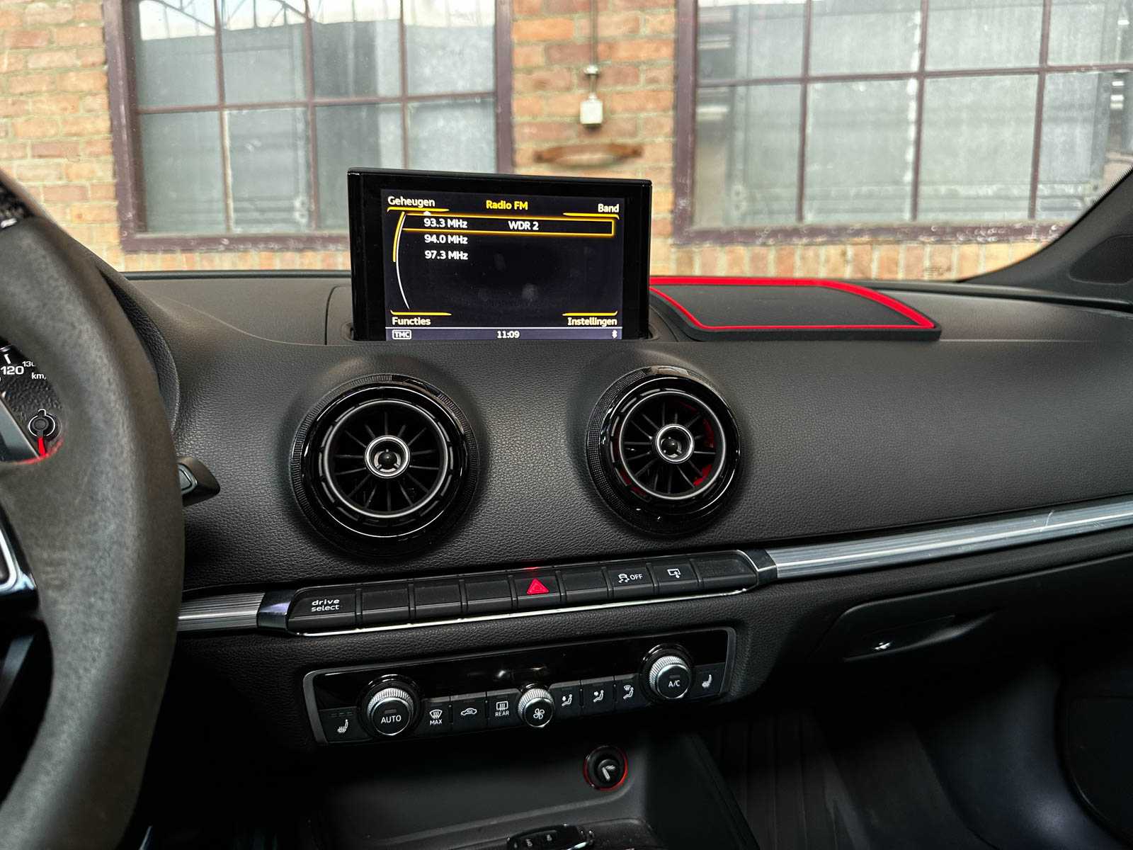 Audi A3 (RS3-LOOK) 1.8 TFSI 250pk 2015, G-248-DP