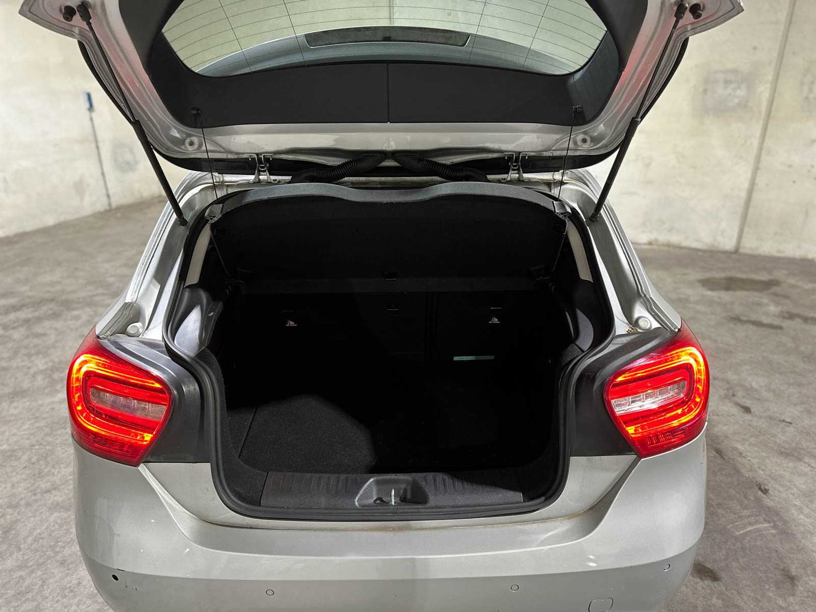 Mercedes-Benz A180 Ambition A-klasse 121pk 2012 (Origineel-NL), 75-ZJJ-1