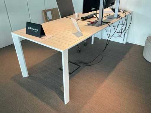 Diphano Terrassentisch