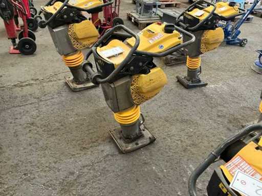 Bourreau BOMAG BT 65 2021, défectueux