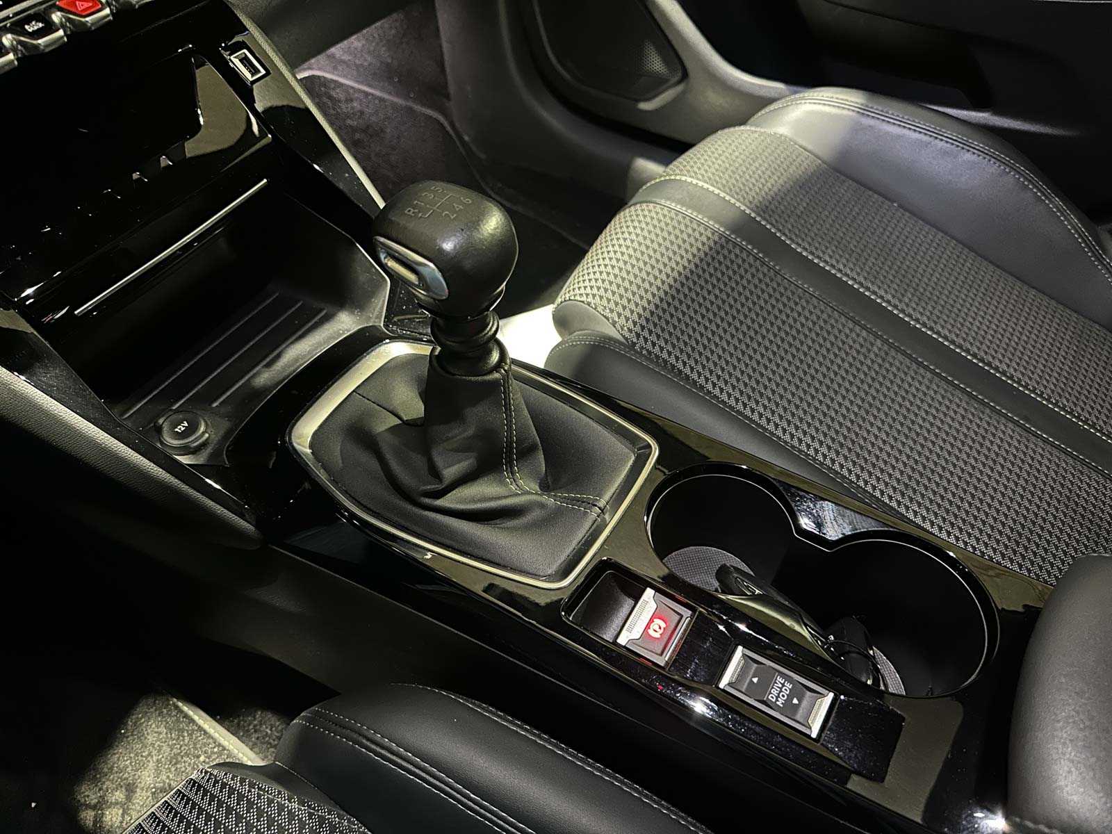 Peugeot 208 1.2 PureTech GT 101pk 2021 (Origineel-NL), K-271-NN