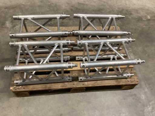 F34 4-Punkt 0,50m Aluminiumtraverse (4x) Global Truss, teilweise mit Verbindern