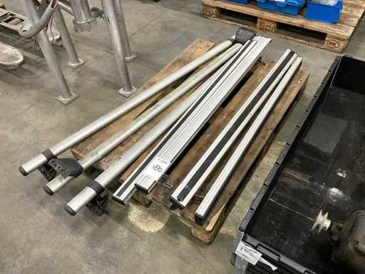 Divers rails de toit en aluminium