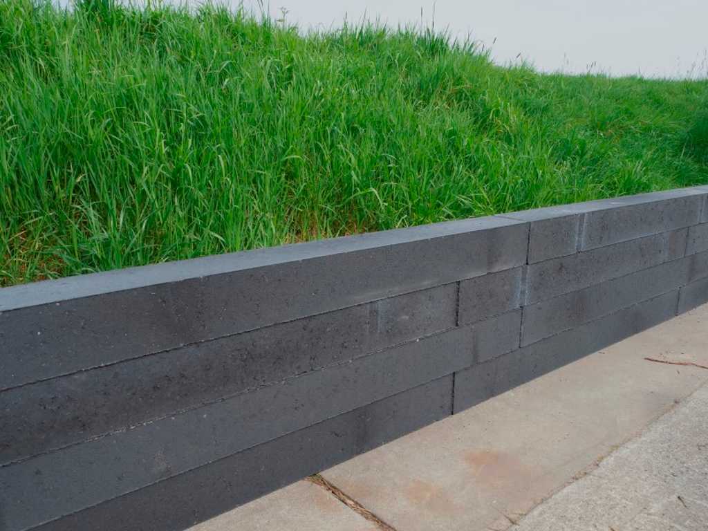 Concrete wall blocks 144 pieces
