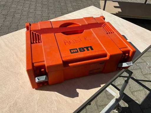 Caja modular Systra en naranja: 11 cm de alto, 60 cm de ancho y 40 cm de profundidad