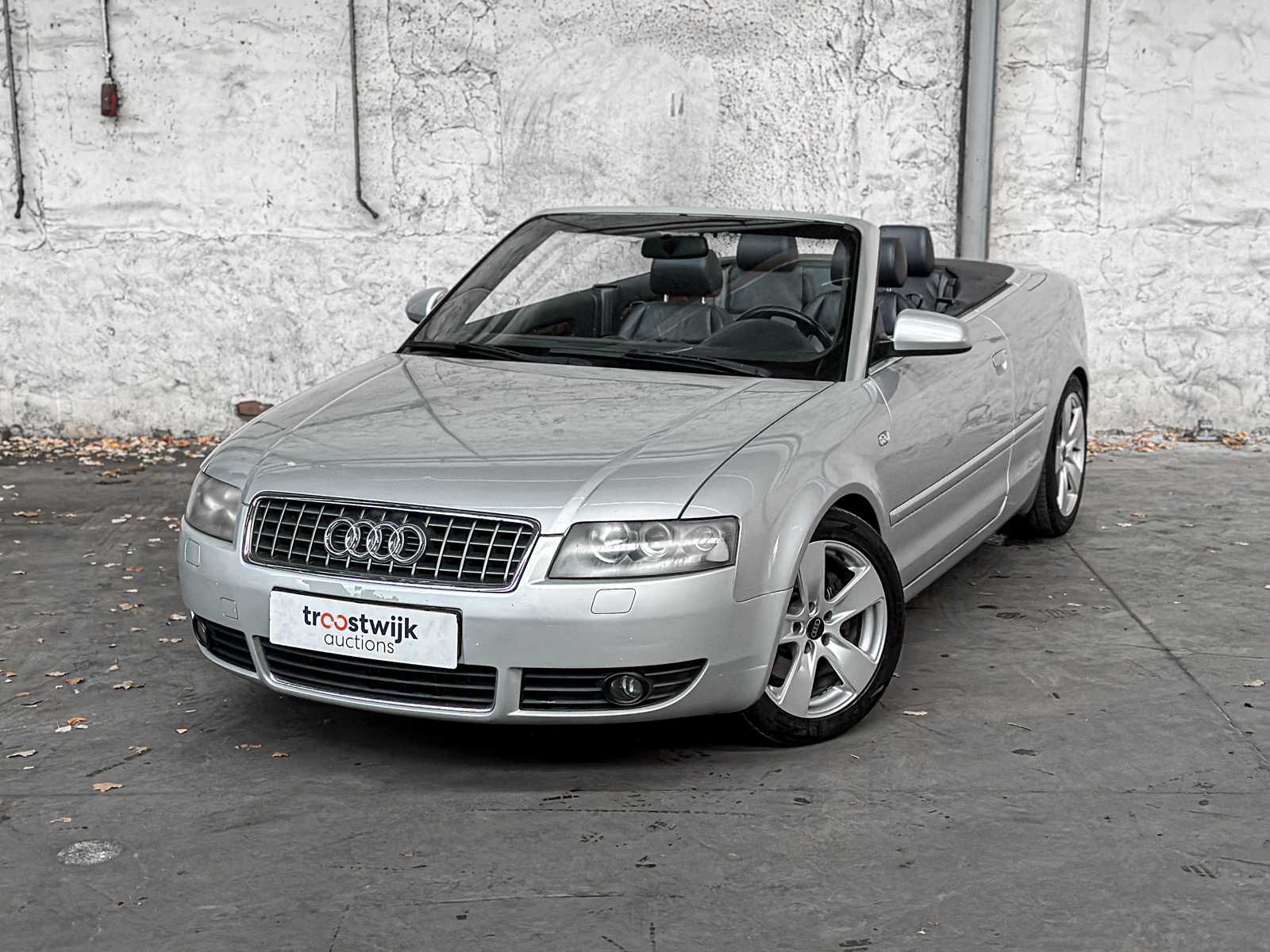 Audi A4 Cabriolet 3.0 V6 Exclusive 220pk 2003 -Automaat-, 38-LR-TT