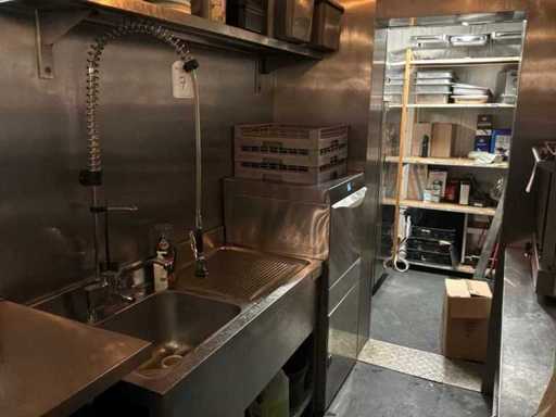 Korvenvaatwasmachine