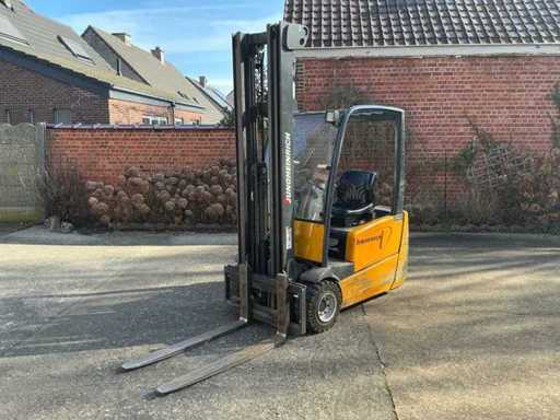 Carrier élévateur Jungheinrich EFG-DF18