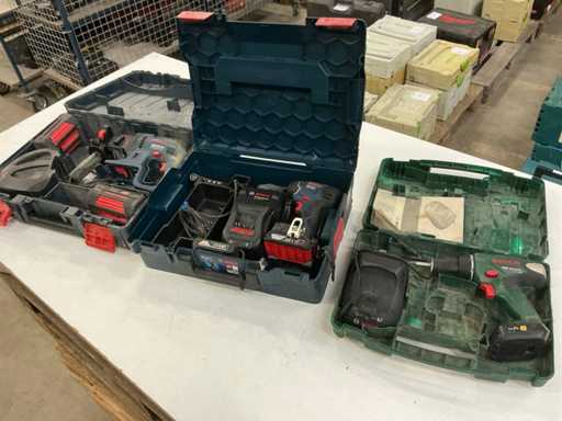 Bosch Batteriewerkzeug (3x)
