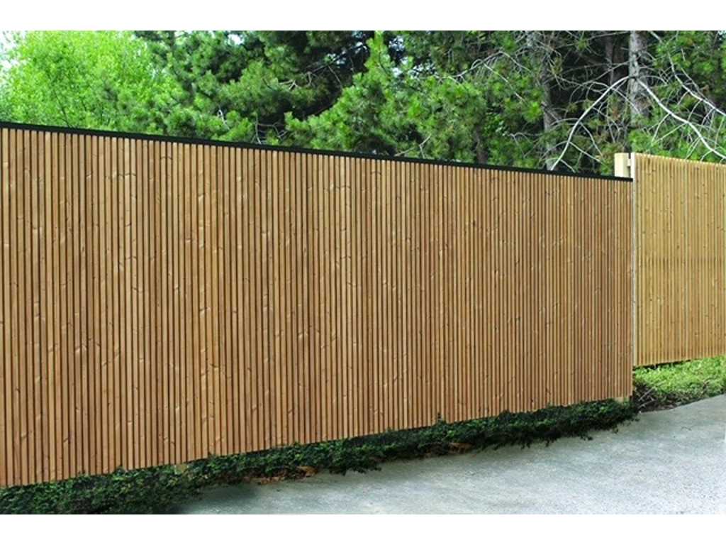 Drewniane ogrodzenie ogrodowe