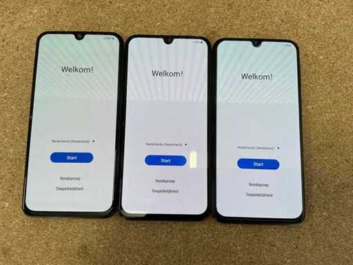 Samsung Galaxy A40 Mobile Phone (3x)