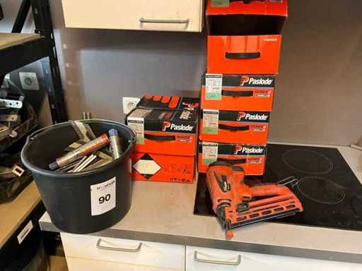 Paslode Serie-I Gas bombs and nails for nail gun