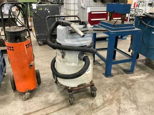 Aspirateur industriel Nilfisk UZ 878