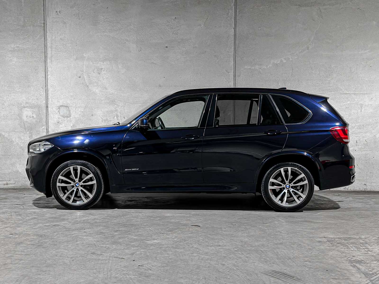 BMW X5 xDrive30d High Executive M-Sport 258hp 2014, 8-THZ-86