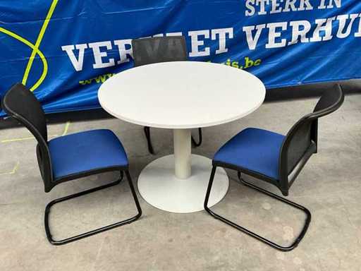 Ronde tafel met 3 stoelen