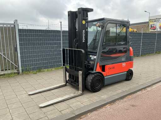 Toyota 7FBMF35 Wózek Widedłowy 2013