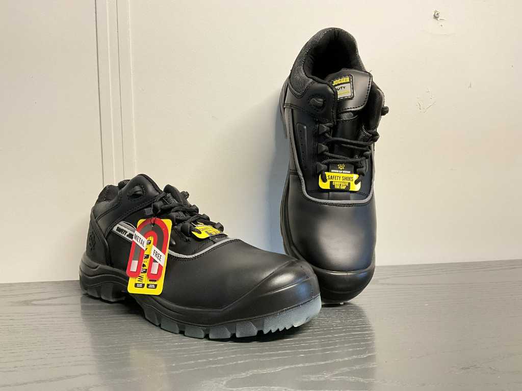 Safety Jogger Nova Pair Safety Shoes (105x)