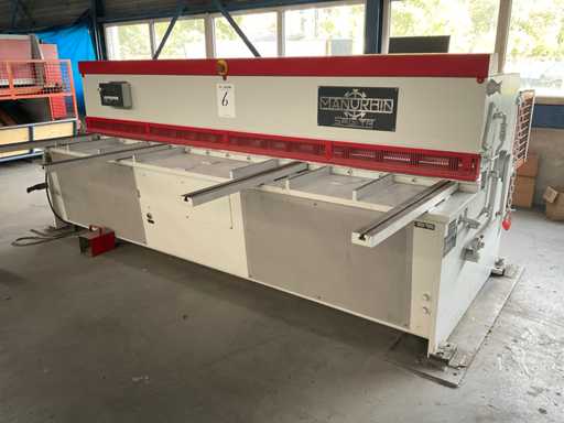 Sagita Manurhin 3050 4 Guillotine Schere