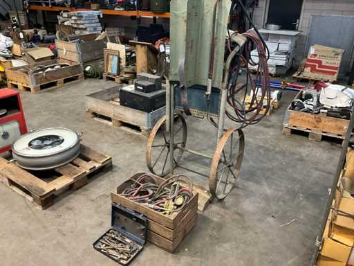 Cărucior de sticle cu set de arță de tăiere