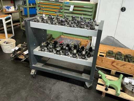 Assortment of SK40 machine holders, partially equipped