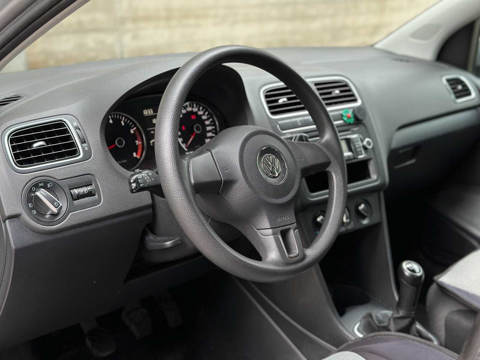 Volkswagen Polo 1.4-16V Comfortline 86pk 2011 (Origineel-NL), 96-RFG-3
