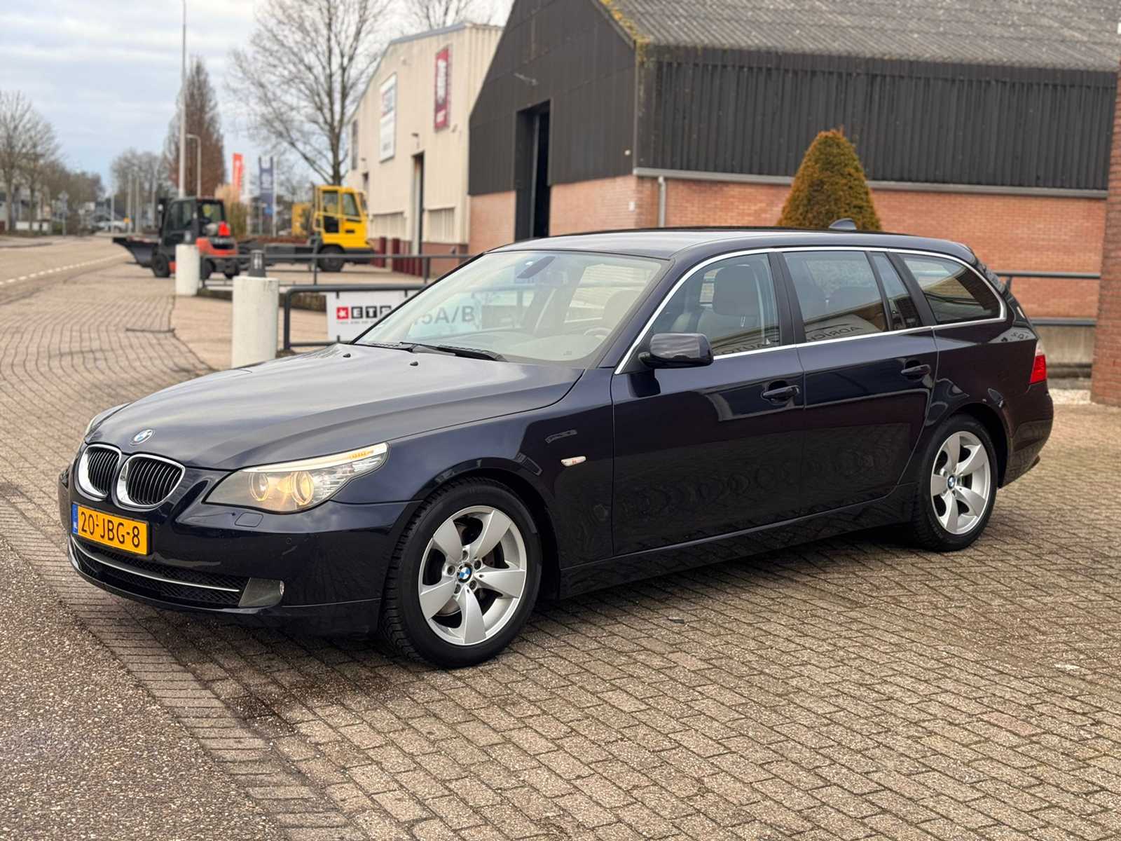 BMW 5 Series Touring 525i, 20-JBG-8