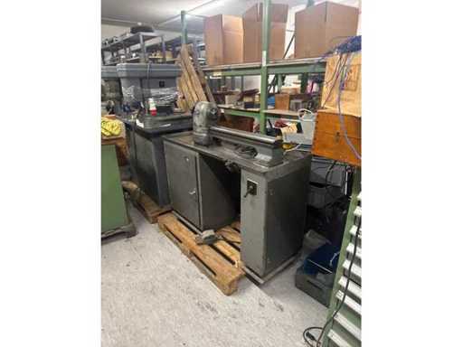 Uniwersalna tokarka SCHAUBLIN 102